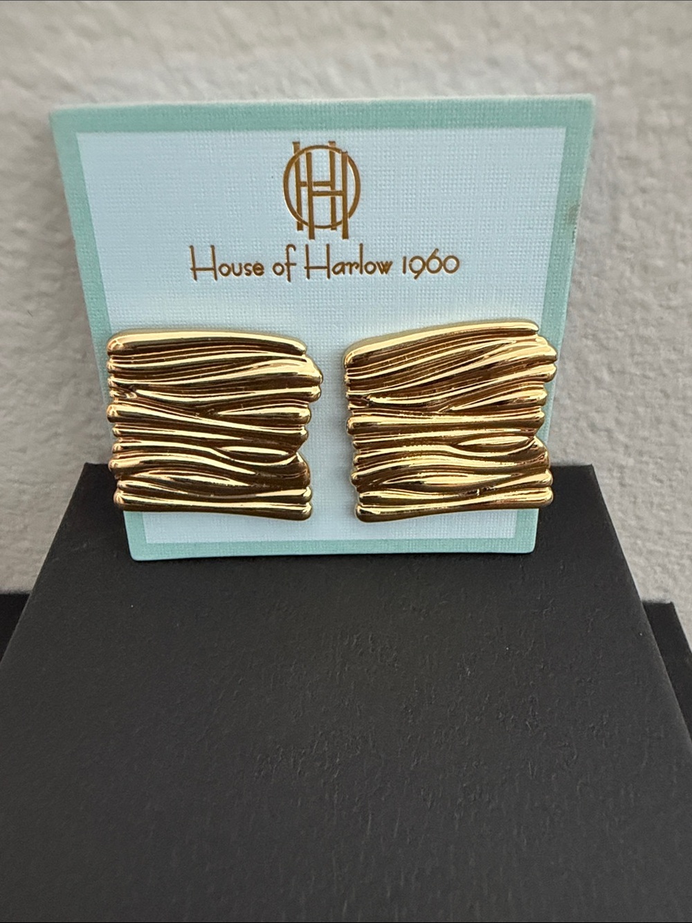 House of Harlow 1960 | Classic Style Gold Tone Wave Earrings ✨